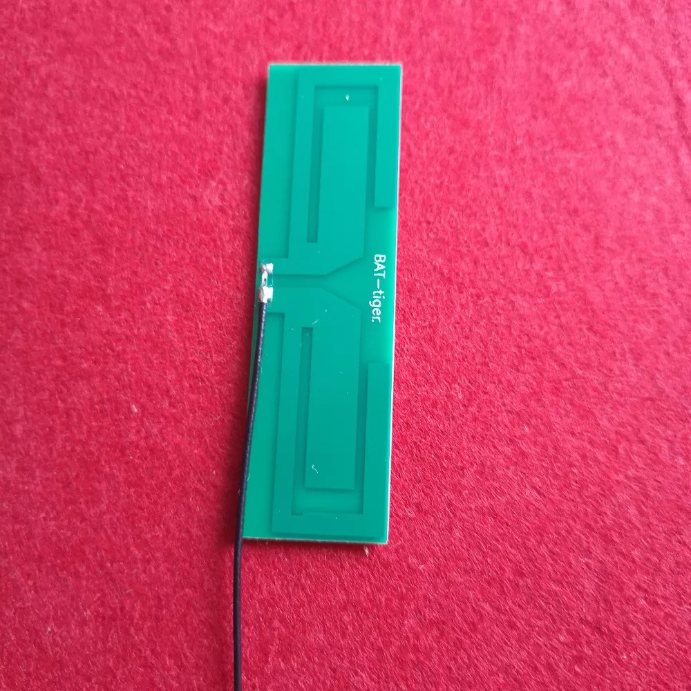 

8dbi RFID antenna PCB UHF RFID reader antenna UHF 700~960MHz Broadband antenna PCB antenna IPEX interface 75*25mm