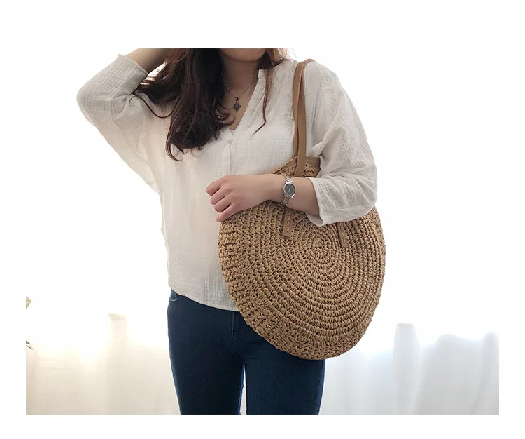 2019 new round straw bag beach bag woven large capacity single shoulder hand crochet Summer girl bag