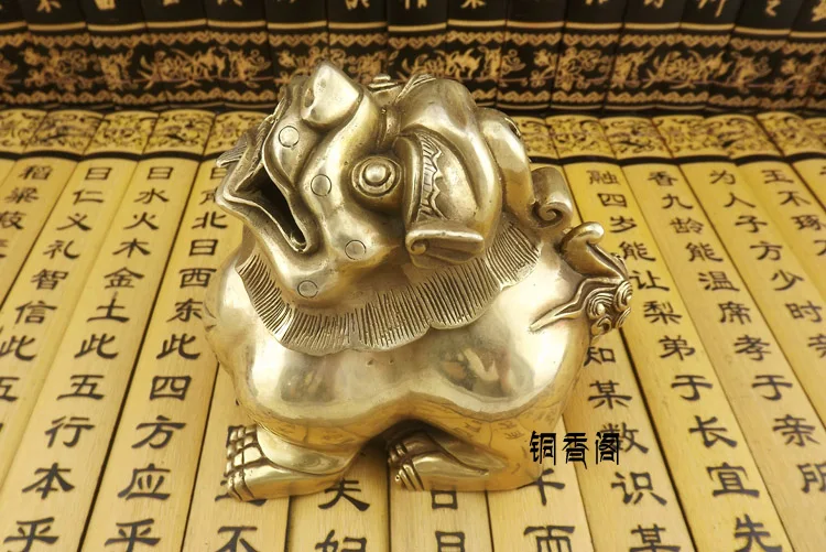 

Overlooks lucky pi xiu pure copper incense burner incense burner plate incense stove sandalwood furnace retro antique finishing