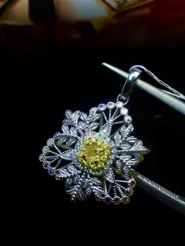 

Fine Jewelry Pure 18 K Gold Jewelry AU750 G18K Natural 100% nature Yellow Diamonds 0.15ct Pendant Gemstone Necklaces for Women