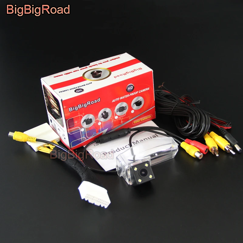 

BigBigRoad Car Rear View Parking Camera For Mazda 2 Demio DJ 2014 - 2017 with 28 Pins adapter Original Monitor Compatible