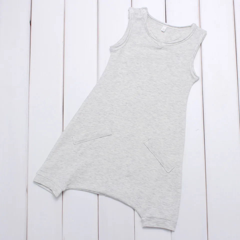 COSPOT الطفل الفتيان الصيف عادي اللون رومبير الوليد قصيرة بذلة الاطفال طفل القطن أسود رمادي البلوز 2019 جديد وصول 30