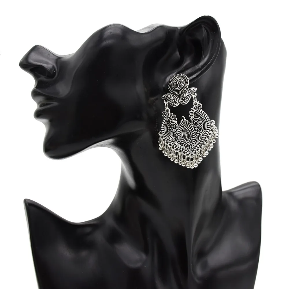 Индийские серьги подвески Jhumka в этническом стиле с колокольчиком и кисточкой