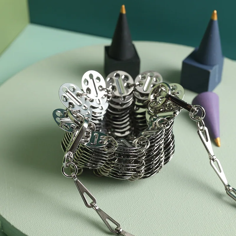 Luxury Designer Women Bags Pure Metal Sequins Chain Woven Bag Hollow Evening Bags Clutch Female Travel Holiday Shoulder Bag