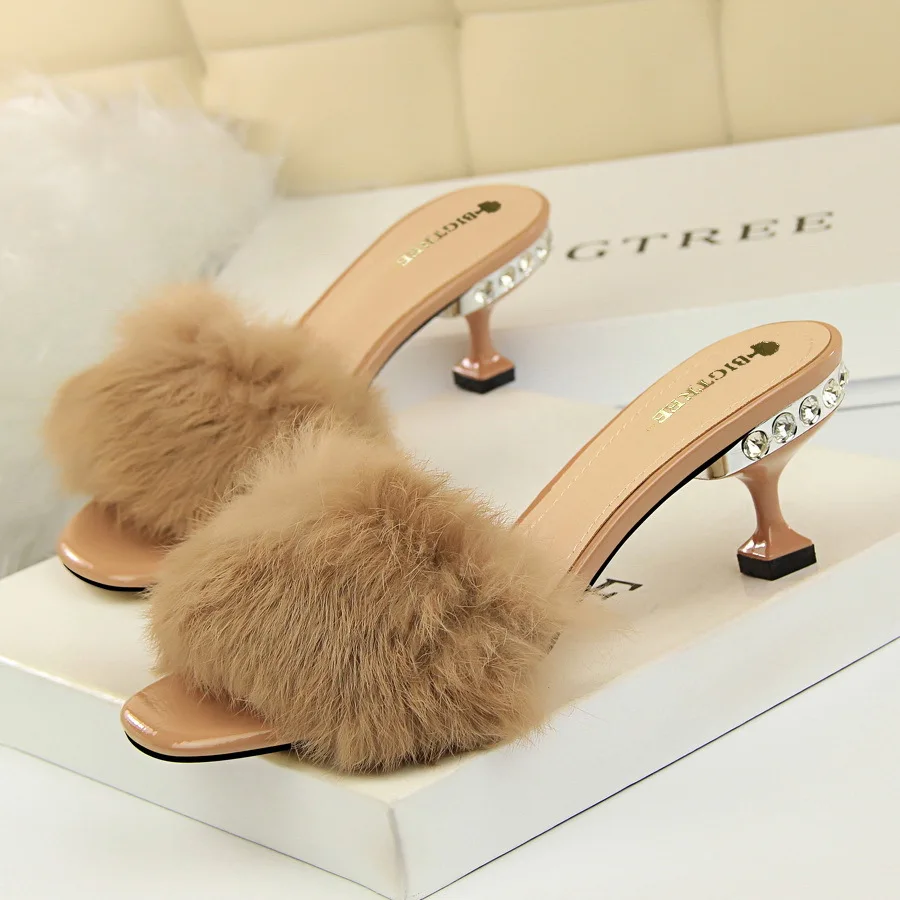 

designer shoes women luxury 2018 ladies slippers mules fur slides designers woman fluffy bling slipers furry dames moda heel