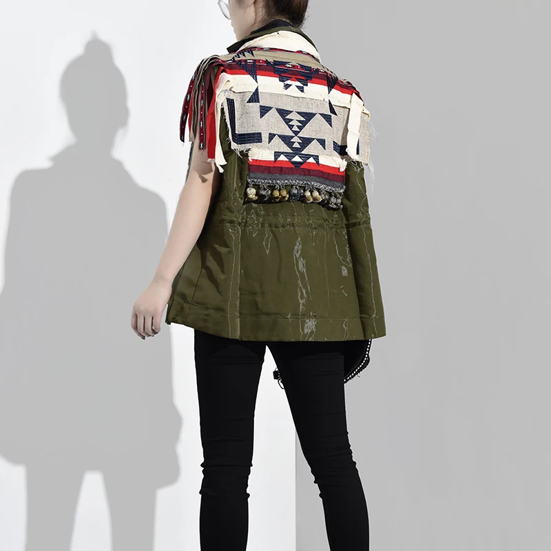 [EAM] New Spring Autumn Lapel Sleeveless Embroidery Spliced Hit Color Loose Big Size Personality Vest Women Fashion QJ016 - Цвет: green