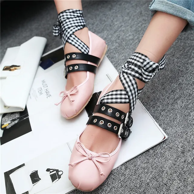 Plus Size 32 - 48 Ballerina Flats 2017 Latest Fashion personality Woman Shoe Black Pink Bowtie Riband Buckle Strap Ballet Flats