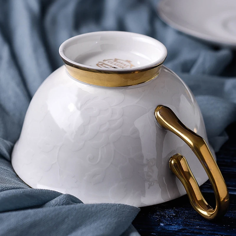 200ml Porcelain Teacups Fine Bone China Tea Cup and Saucer Set British Style Luxury Ceramic Coffee Cup Holiday Gifts 2 Colors (9)