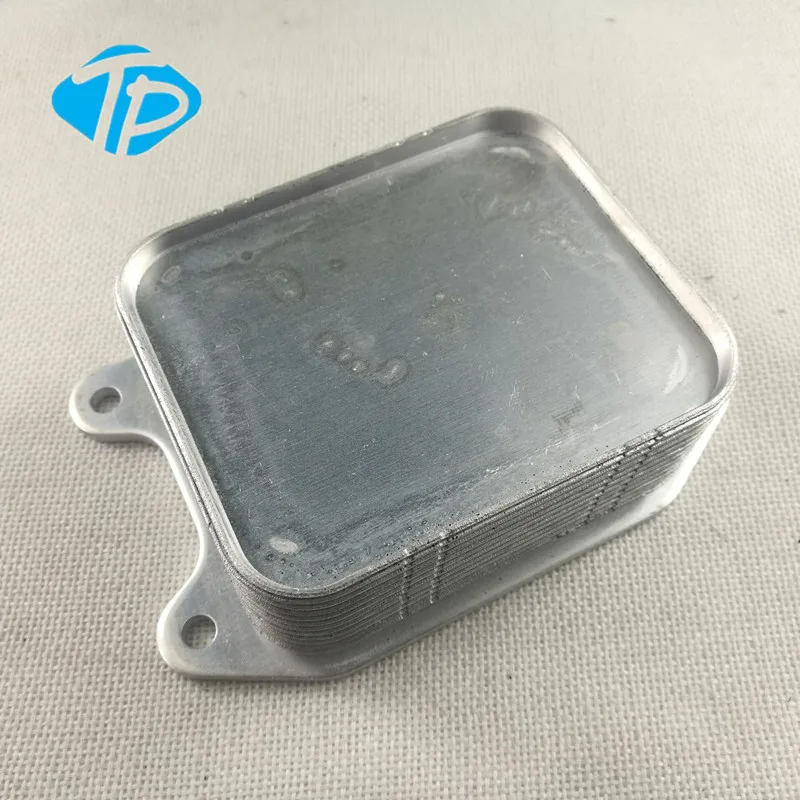 04e117021c Oil Cooler 1,2 ist 1,4 ist vw golf 7 Polo 6c  04E117021K 04E 117 021 K