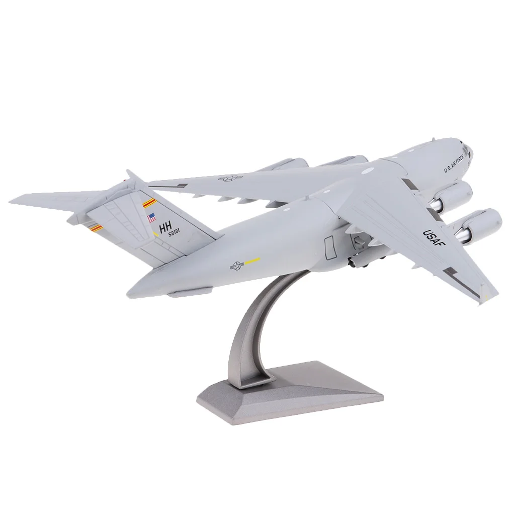 1:200 Scale Alloy C-17 Transport Plane Airplane  Toy Model Diecast Plane Model Toy Home Decoration Gift  Alloy material 