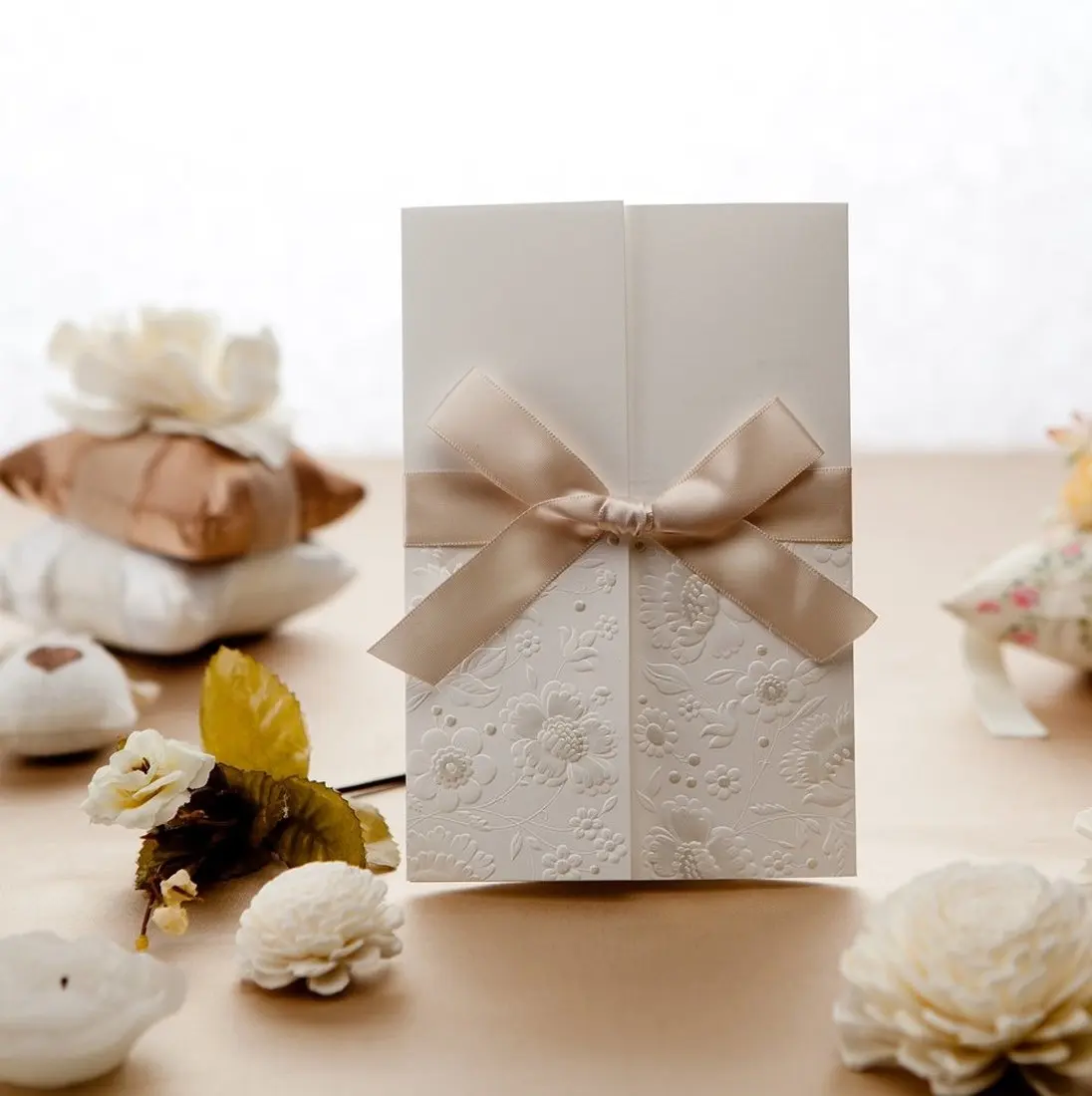  2Pcs Elegant Vintage Embossed Tri-fold Wedding Invitations Cards Acrylic Birthday Card with Envelop - 32989017524