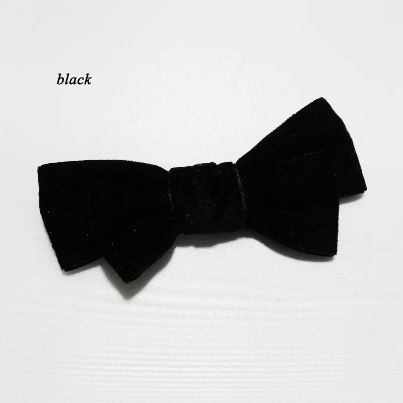 1 women black hair bow