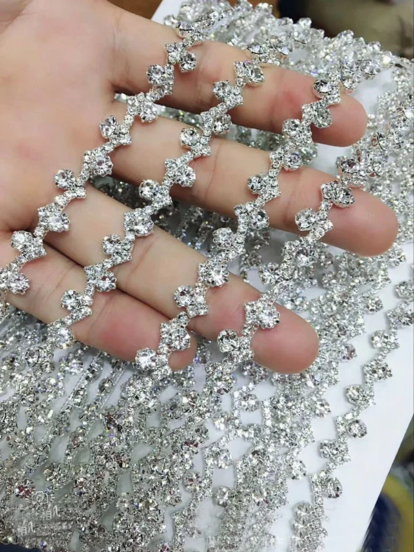 

5Yards/lot Silver Rhinestone Chain Trim Crystal Beaded Trims with Clear Crystals Diamant Chain for DIY Wedding Dress Belt Bags