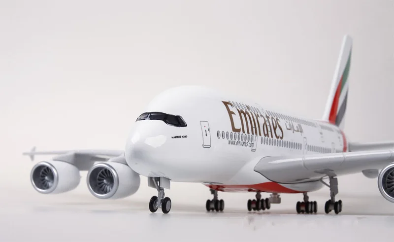 1/160 Масштаб Модель самолета Airbus EMIRATES A380 авиационная модель самолета с колесо с подсветкой литая Смола самолет Коллекция игрушек на подарок