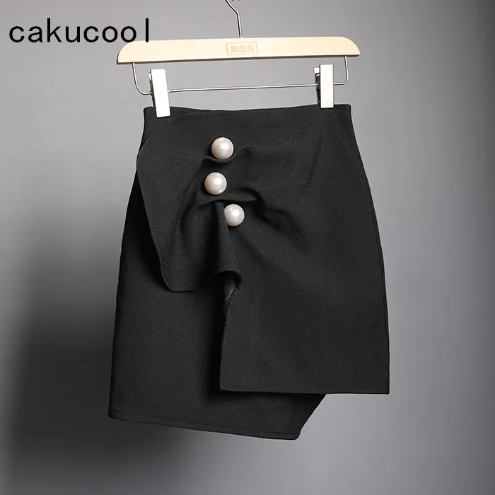 Goedkoop Cakucool Zomer Lente Mini Rokken Parel Knoppen 3D Geplooide Ruches Asymmetrische Ontwerp Potlood Rokken Slim Schede Bodycon Rok