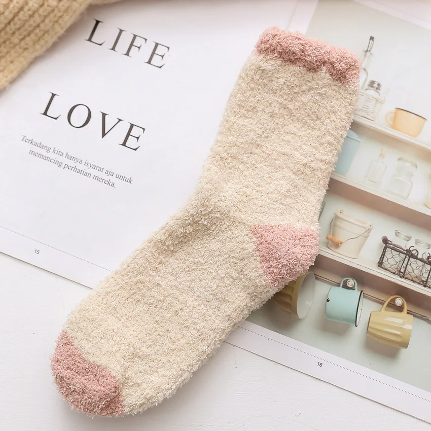 Японские зимние женские удобные кашемировые носки, теплые домашние Пушистые Носки для сна, высококачественные носки кораллового цвета, бархатные носки, подарок для девочки