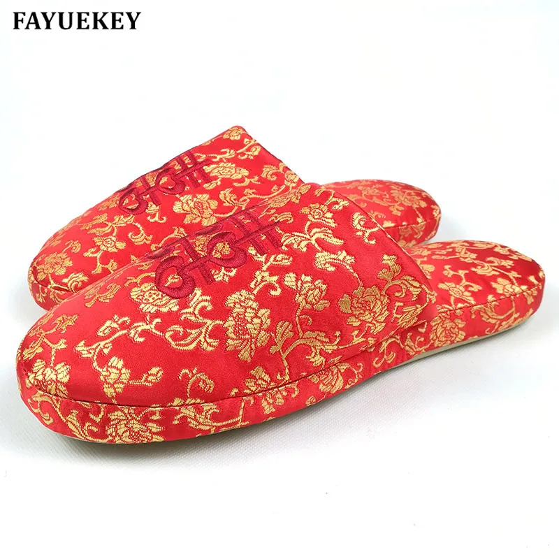 

FAYUEKEY New Spring Autumn Winter Home Chinese Red Cotton-Padded Wedding Slippers Women Indoor\Floor Warm Slippers Flat Shoes