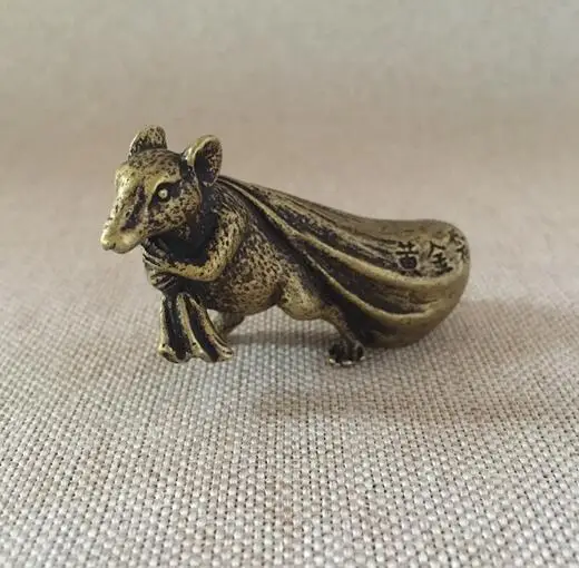 

China's archaize brass Rat pull bags wealth Small statue 6cm