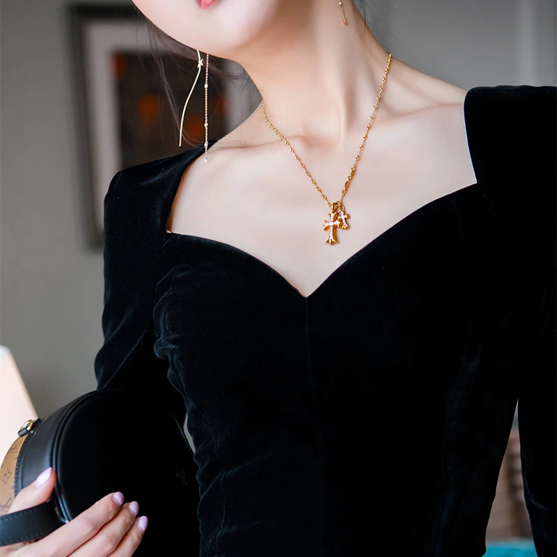 sweetheart neckline