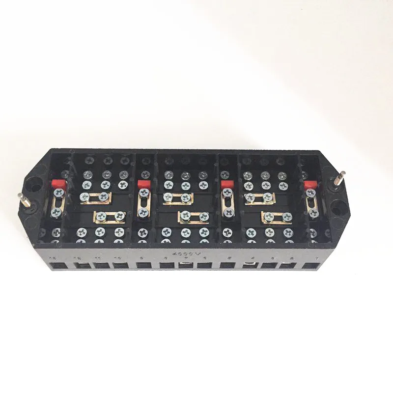 

Black Bakelite 3 Phase Terminal Block 80 A Limit Current With Transparent Cover