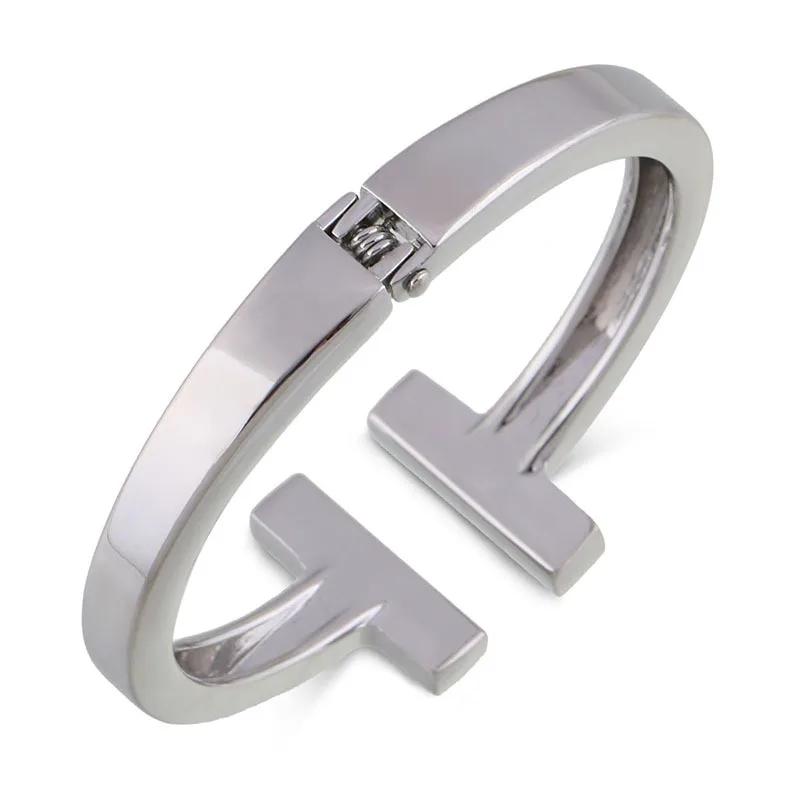 3313699198_443135160