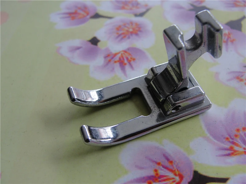 singer Domestic Sewing Machine Parts Presser Foot 55649 /718L Open Toe