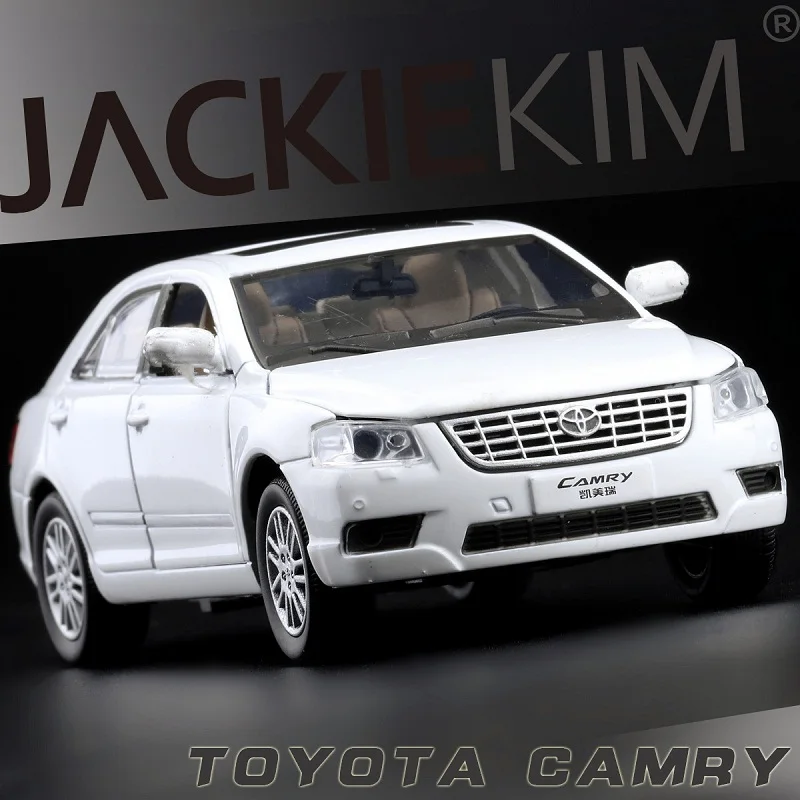 

High Simulation Exquisite Collection Toys: ShengHui Car Styling TOYOTA Camry Model 1:32 Alloy Car Model Wit Sounds and Light