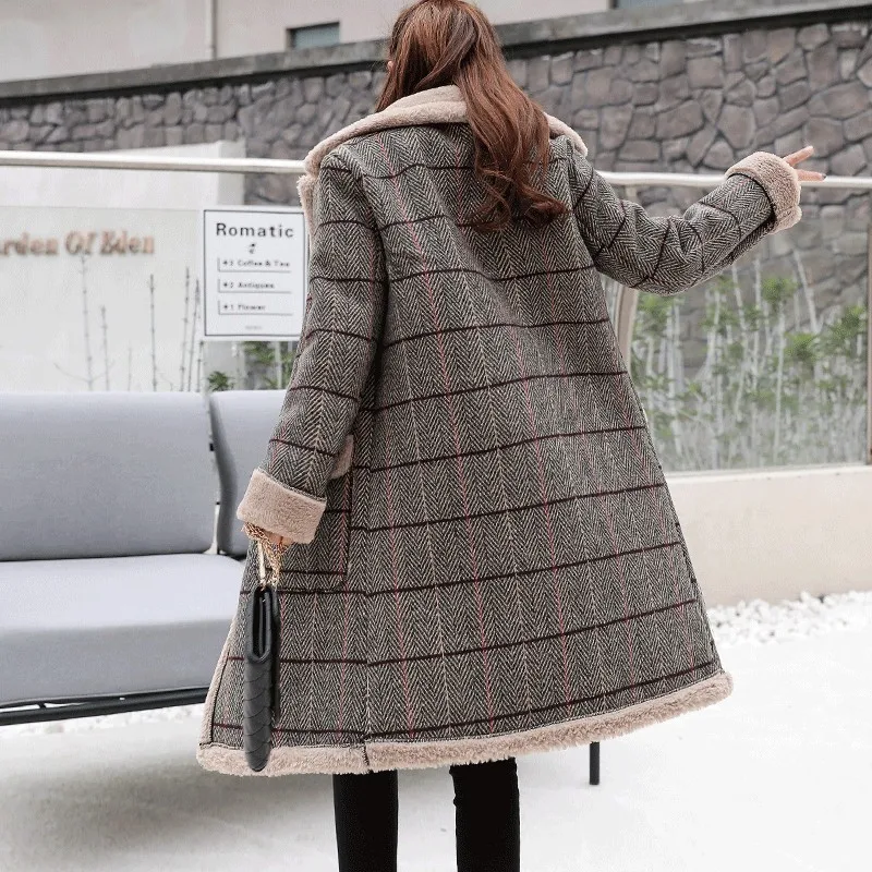 Винтажное клетчатое двубортное шерстяное пальто в клетку женское кашемировое
