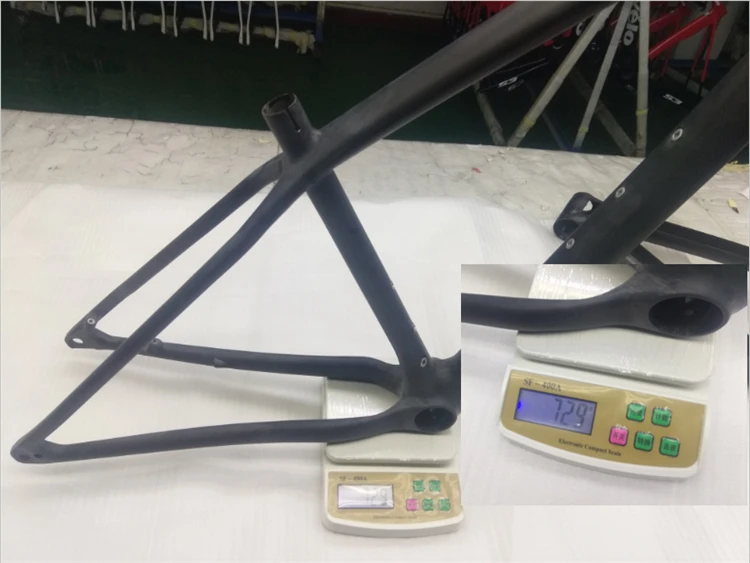 Excellent OEM EPIS Brand Full Carbon MTB Frame in 27.5er 650B or 29er in Size 15"/17" with rear through Axile 148x12mm Post Headset 900g 4