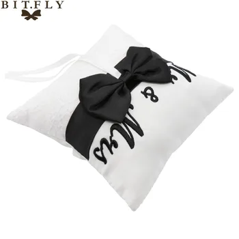 

Wedding Favors Mr & Mrs Satin Ribbon Bow romantic Wedding Ring Pillow Embroider Pearl Cushion for Wedding Accessories Decoration