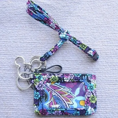 

M zip id case + Lanyard