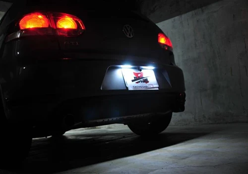 VW_GOLF_License_plate_Lamp (23).jpg