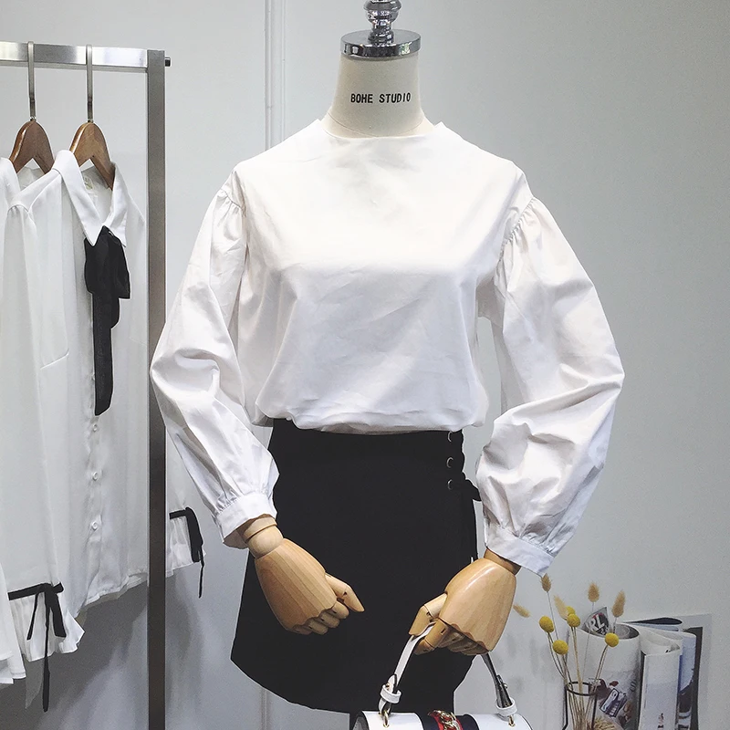 

Cotton Blouse For Women Fashion Spring Vintage O-Neck Back Zipper Closed Loose Tops Retro Female Lantern Sleeve White Shirt