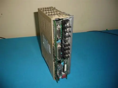 

DHL/EMS 5 LOTS YASK-AWA SGDA-02AP SGDA02AP Servopack 0-230V 200W 2.0A for parts -A1