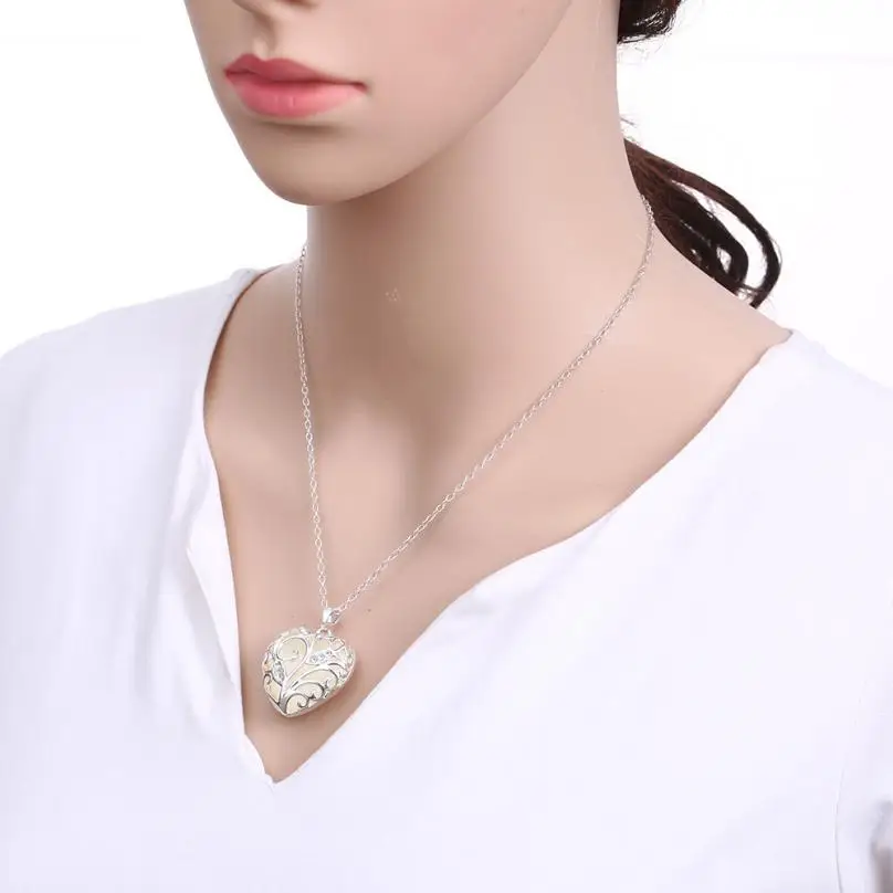 

2017 The Newest Trendy Magic Medallion Cage Teardrop Oil Glitter Diffuser Necklace In The Dark Popular Style Cute Fashion Pretty