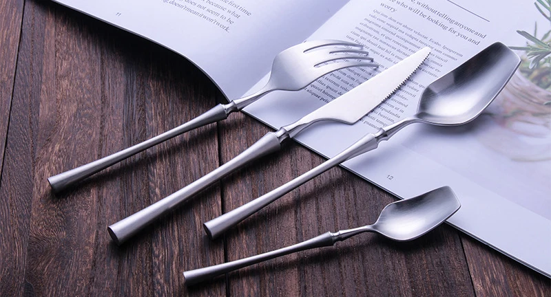 4pcs Dinnerware Set Western Portable Cutlery Set Stainless Steel Travel Silverware Luxury Handle Knife Fork Dinner Tableware Set
