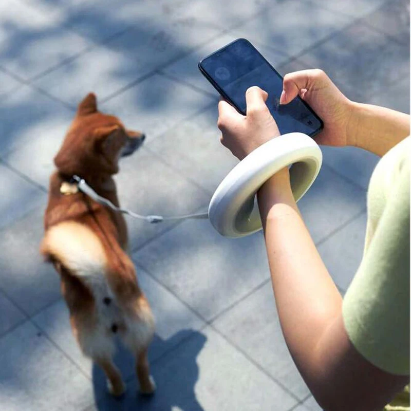 

Pet Dog Traction Rope With LED Lighting Double-Layer Elastic Innovative Ring Handle Automatic Telescopic Lead