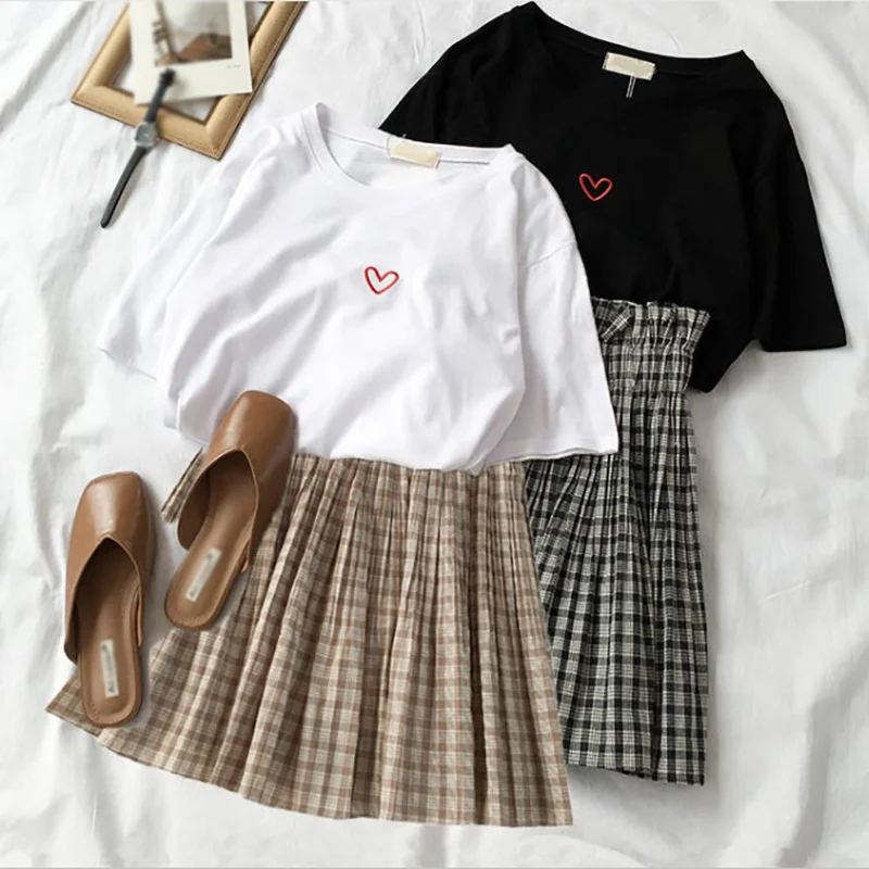 

Sweet Girls Summer 2pcs Set Round O Neck Heart Print Short Sleeve T Shirt + Plaid Skirt Women Two-Piece Set
