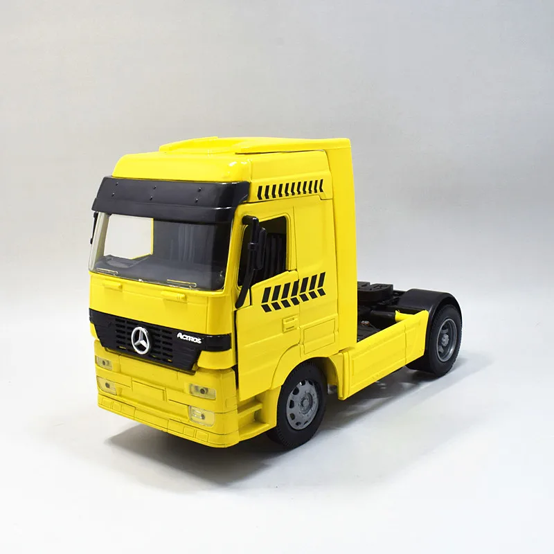 

Classic 1/32 new special die-casting metal 1857 truck head desktop display collection model