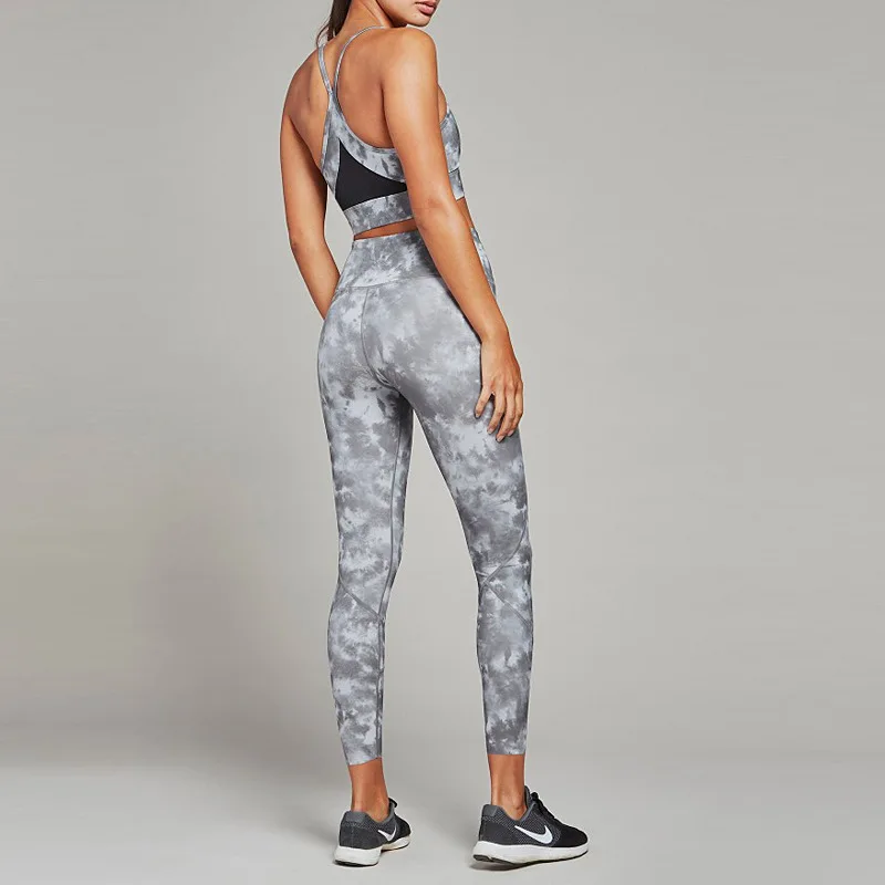 select brand tracksuit