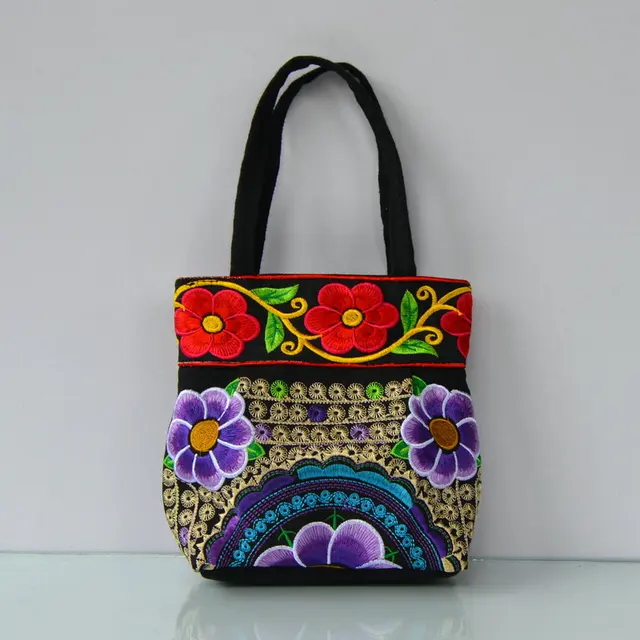 Fashion embroidery handbag new national trend small canvas messenger Fashion embroidery handbag new national trend small canvas messenger