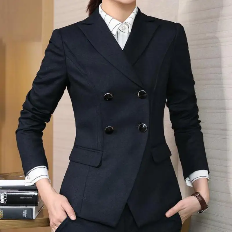 двубортный рукав. 2. костюм с двубортным пиджаком женский. двубортный костюм женский. пиджак женский офисный.