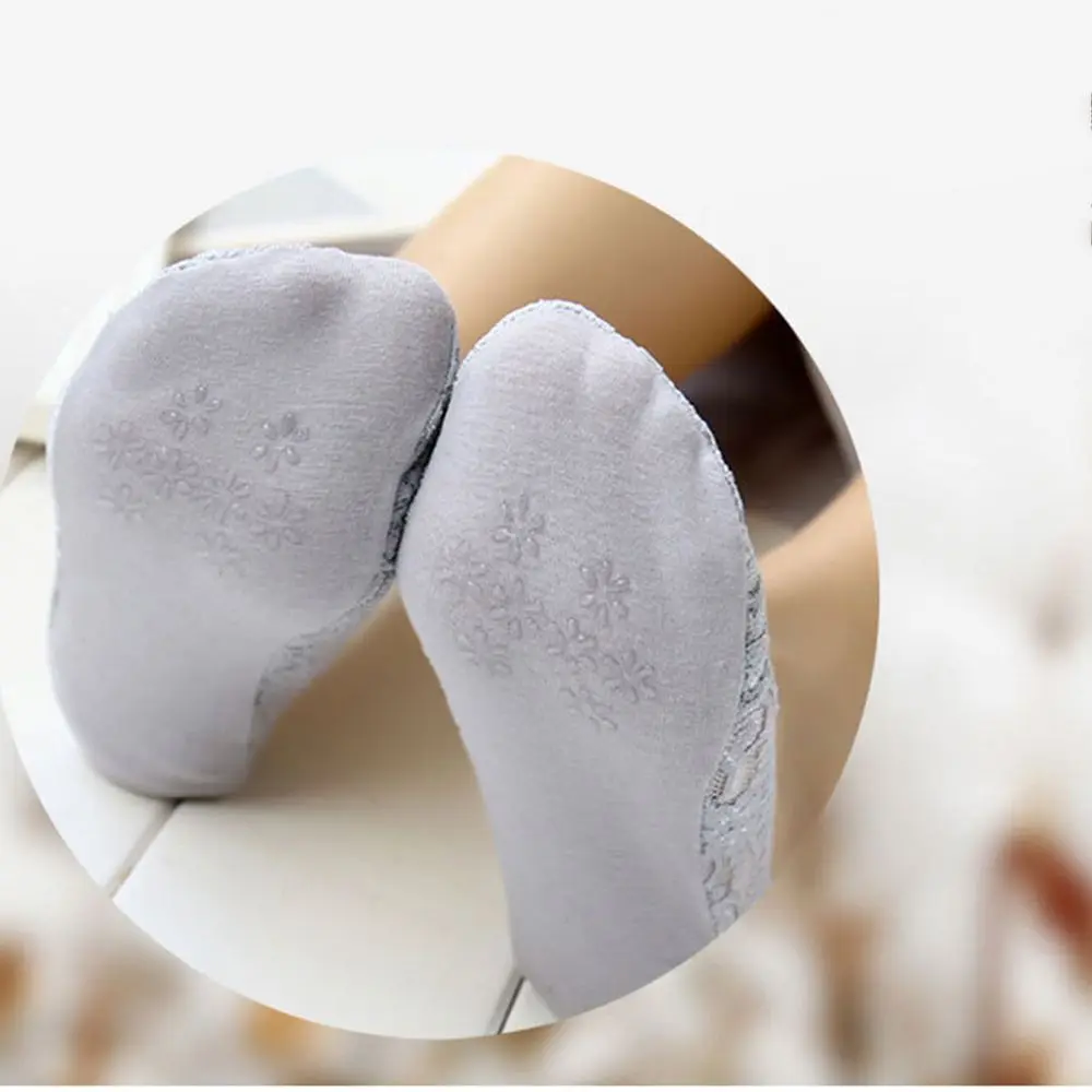 2019 summer trend models 1 pair of women's lace socks non-slip invisible lining low to help the boat fashion hot