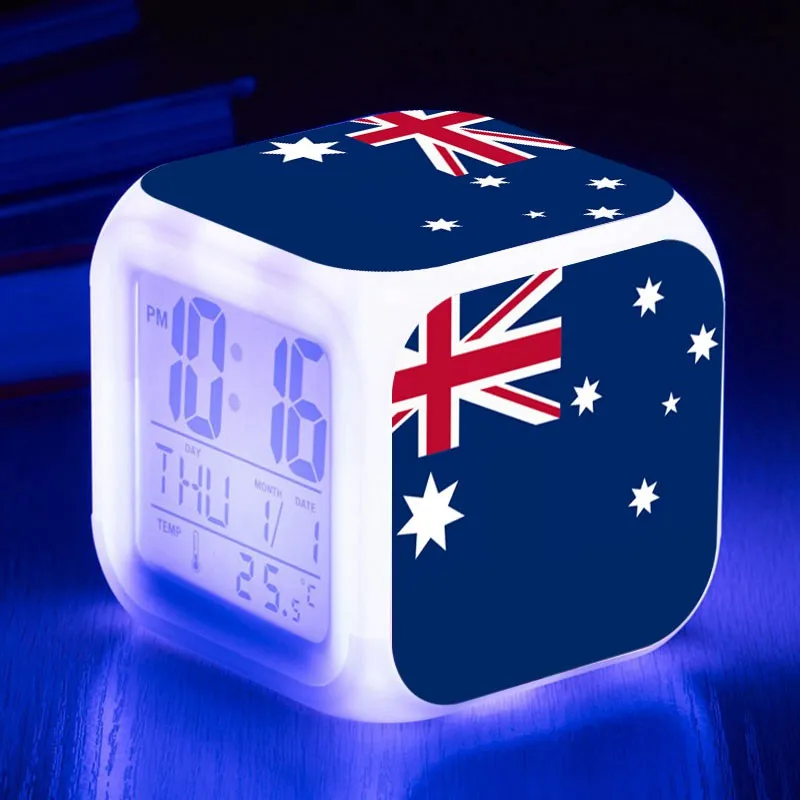 Australia Прямая поставка Сенсорное освещение итальянский флаг цифровой будильник светодиодный часы reveil проекция heure ночник настольные часы - Цвет: Australia