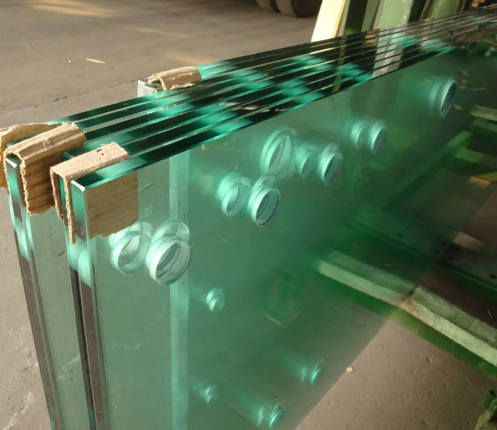 Tempered glass with holes and cut en de en Alibaba Group