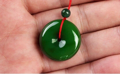 

Free shipping >>@>> hot sell 100% Natural and nephrite jade pendant peace buckle, hand-carved