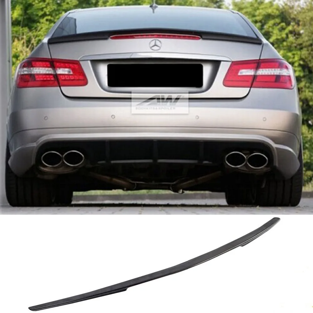 W207 AMG Carbon Fiber Car Rear Trunk boot lip wing spoiler Body kit for