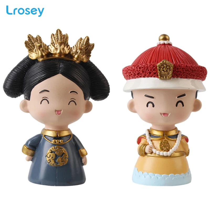 

Cartoon Emperor Queen Chinese style palace ornaments car accessories baking cake decoration resin home decoration accessories