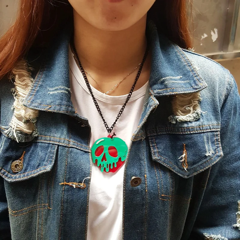 

Green Skull Pendant Necklace Red Apple Necklace Halloween Must have Jewelry Hot sale Accessories