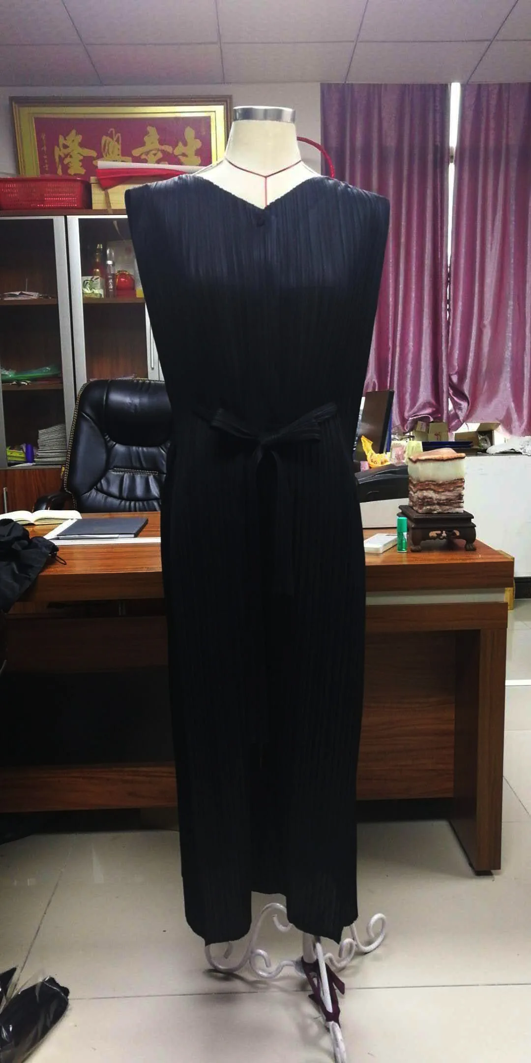 Miyake Noir Mode Lâche Femelle D'été bleu Pantalon Aromatisé Rouge Intelligent Barboteuses Grand gris Style Nouveau Net Code Port Rides aIfrxnRXwa